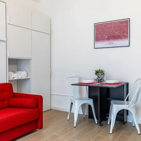 Prada & Bocconi - Cozy Studio, Fast Wifi, Tram * 밀라노