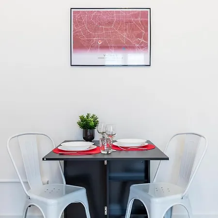 Prada & Bocconi - Cozy Studio, Fast Wifi, Tram Milano