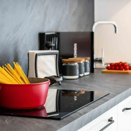 Prada & Bocconi - Cozy Studio, Fast Wifi, Tram *