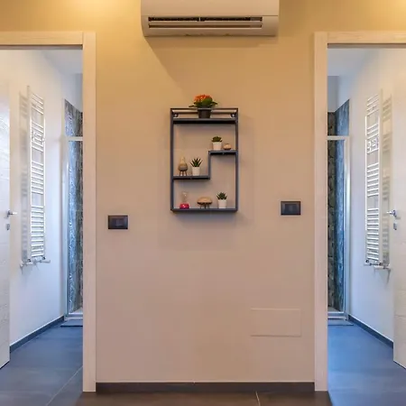 Modern & Bright 2 Bedroom Flat 50m From M4 Stop