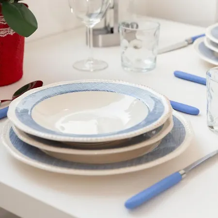 Artstay - Exclusive Near Metro M1, Ac, Parking Апартаменты