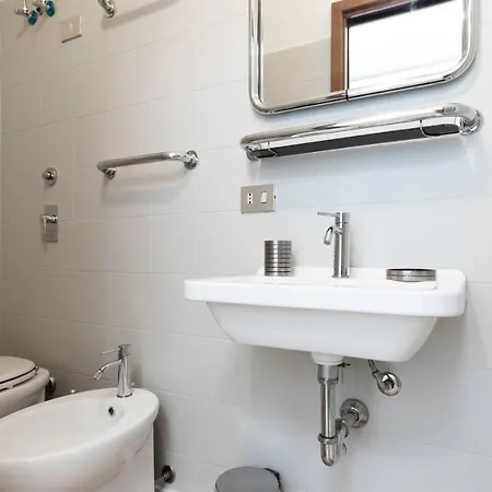 Italianway Easy - Favretto 13 * ミラノ