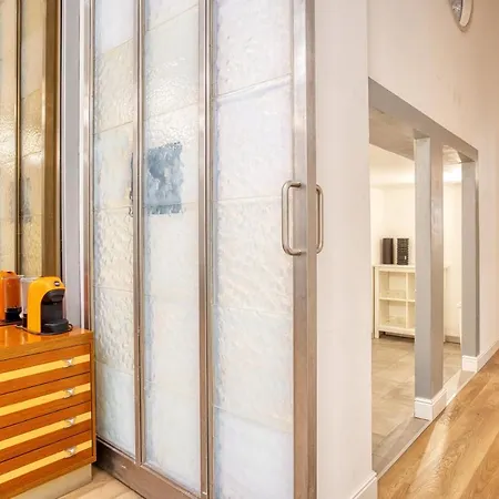 Joivy Modern And Spacious Family Flat