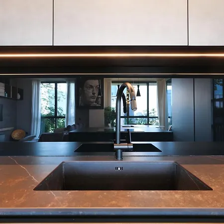 Luxury In Bosco Verticale Isola Apartment