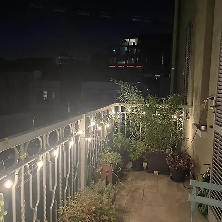 アパート Isola - Bright 2-room With Balcony ミラノ