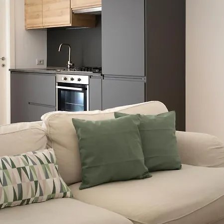 Santa Tecla Living Taramelli 66 * Milan