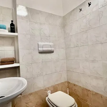 Urban House - Comfy Flat Navigli Center Apartament