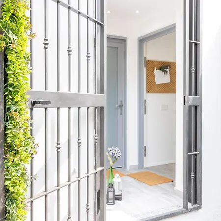 Navigli - Chic And Sophisticated In *