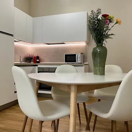 Regina By The Blue Twins Daire Milano