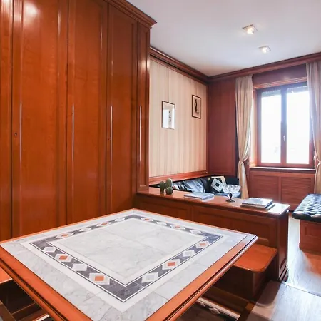 San Babila Apartment