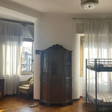 بيت شباب Corner 32 ميلان