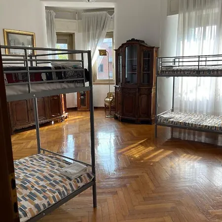 بيت شباب Corner 32