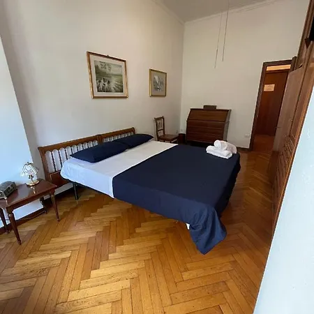 Corner 32 * Milano