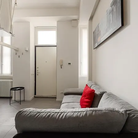 Guesthost - Cosy And Quiet In * Milano