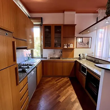 - Magistretti. Ampio Bilocale Apartman *