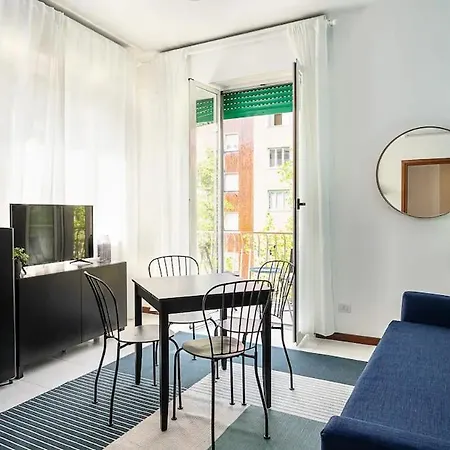 Blue City Paradise - Renovated Apt In Center Appartamento Milano
