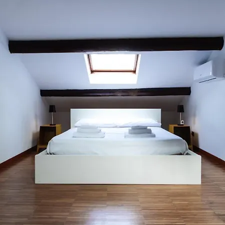 The Of Fame - Bosco Verticale View * ミラノ