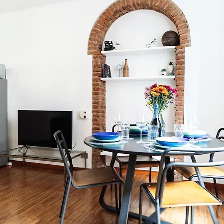 The Of Fame - Bosco Verticale View ミラノ