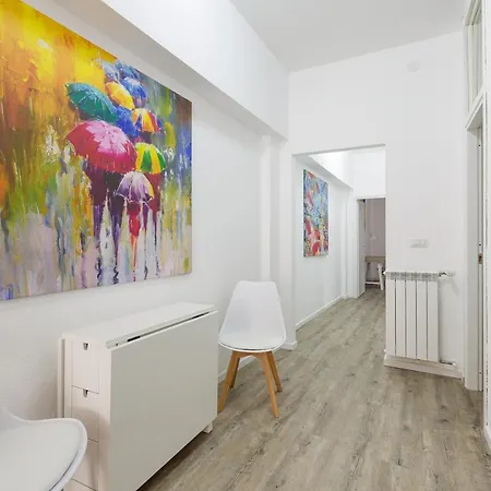 Guesthost - Cagnola Cozy With Balcony Daire