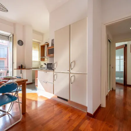 Brera Porta Nuova Flat By Interhome מילאנו