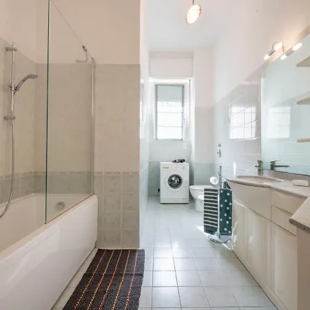 Brera Porta Nuova Flat By Interhome דירה *