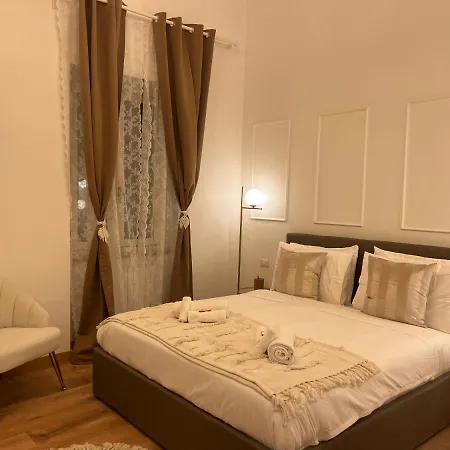 Regina In Bocconi Lejlighed