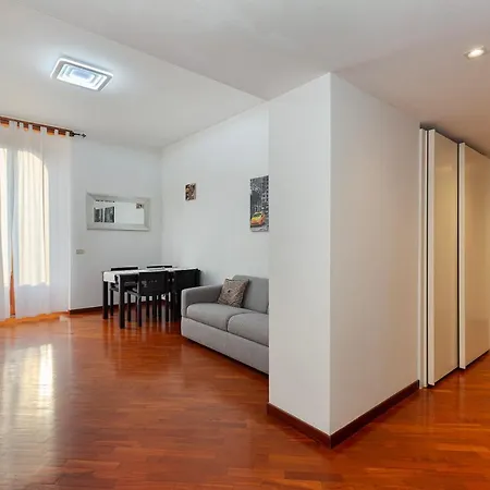 Flat In Citylife Near Metro! Daire *