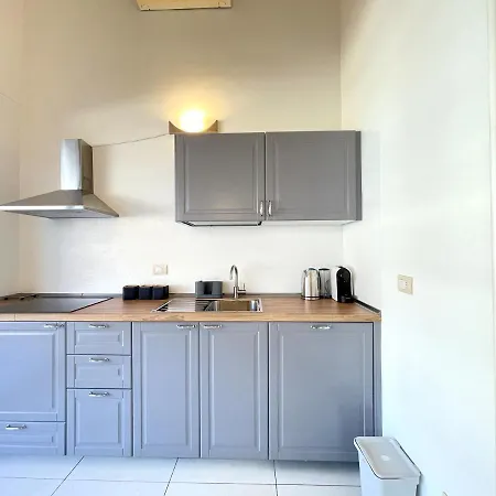 Accomodo Mit48 Trivanotortona Милан