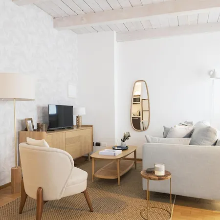 Easylife - - Garofalo 5 - Studi * Milan