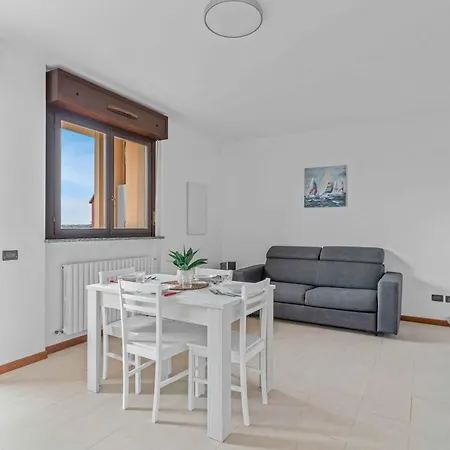 Ar 73 Loreto 2 Minutes From The Metro דירה