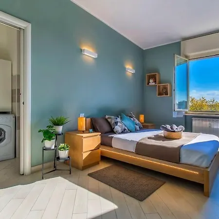 Charmy & Cozy Panoramic Flat 50m From M4 Stop Daire *