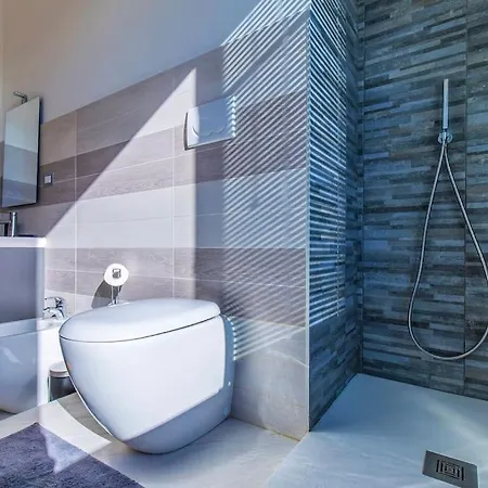 Charmy & Cozy Panoramic Flat 50m From M4 Stop Daire Milano