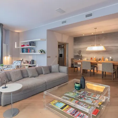 Ihost Luxury Center - Bellini 4 米兰