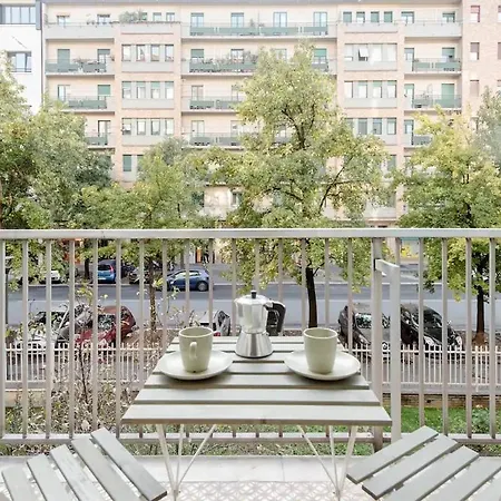 Luxury 2 Bedroom Apartament, Close To San Siro, Fiera And 10 Min Metro To Duomo Lägenhet Milano