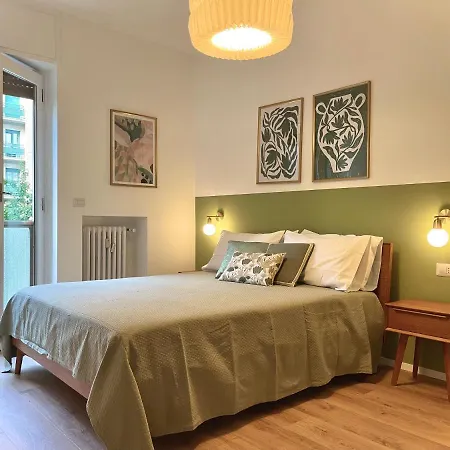 Luxury 2 Bedroom Apartament, Close To San Siro, Fiera And 10 Min Metro To Duomo Lägenhet