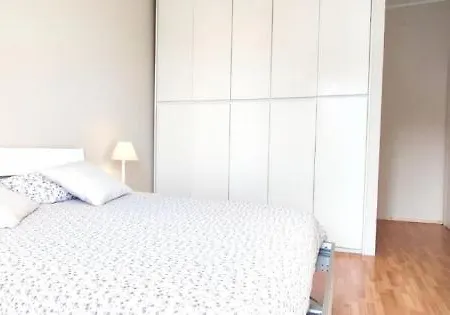 Kademy House-bright Top-floor 2-bedroom Short Walk To Station アパート ミラノ