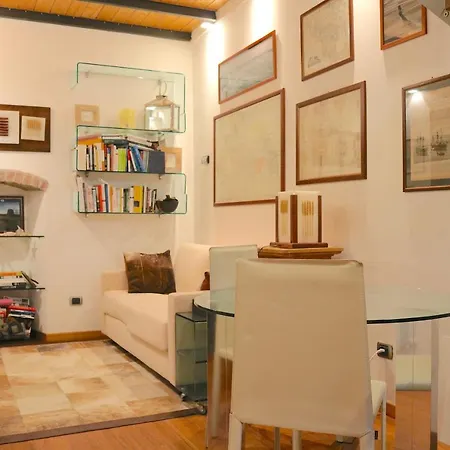 Charming In The Navigli District - 4 People * Milano