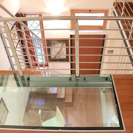 Charming In The Navigli District - 4 People アパート
