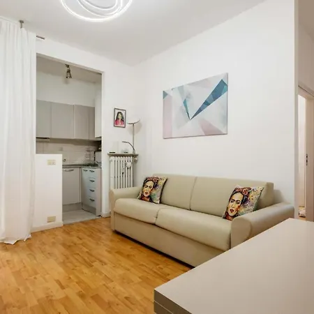 Cozy Near To Fashion District Apartment Milan