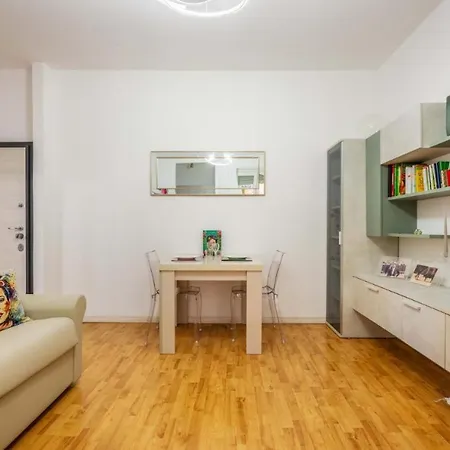 Cozy Near To Fashion District