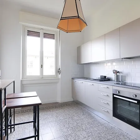 Adelaide Elegant Apartment Milan