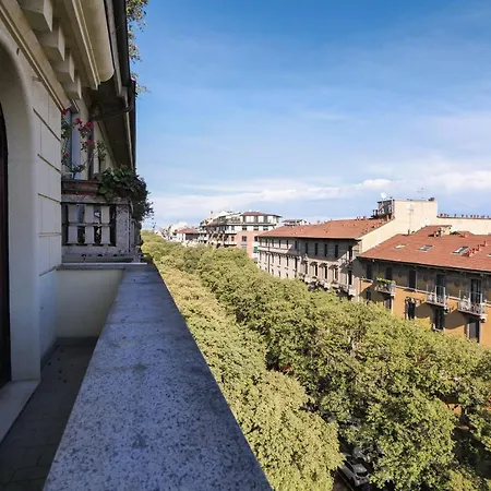 Adelaide Elegant Apartment Milan