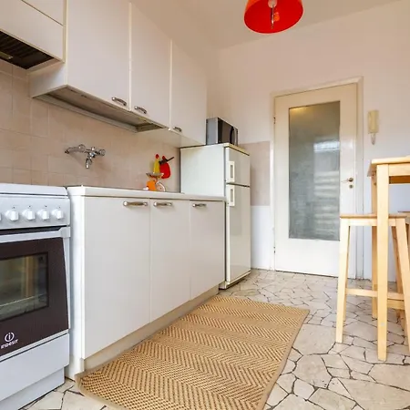 Palazzo Lombardia - Station - Bighome ミラノ