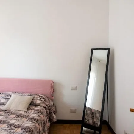 Stanza Doppia Con Bagno Privato Vicino Al Centro Alloggio in famiglia Milano