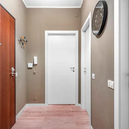 Tul18 - New With Modern Design - Apartment