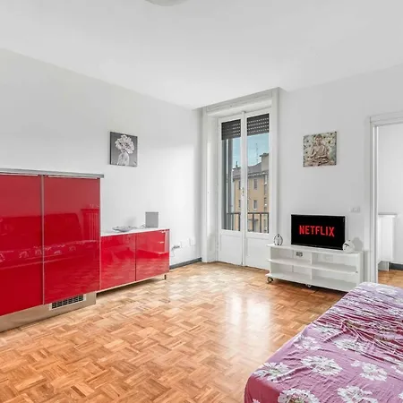 Mi8 -10 Minutes From The Duomo- Large Apartment *