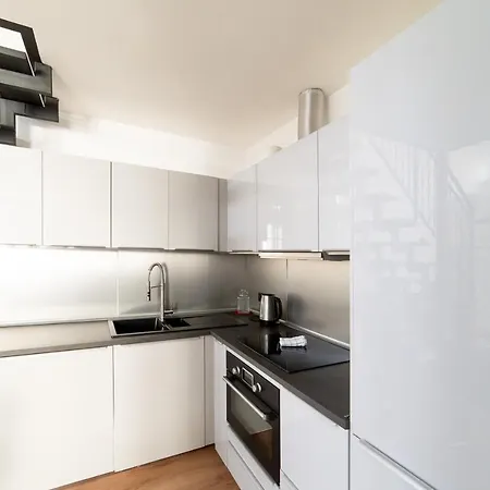 Hbhall Prada Loft 40 מילאנו