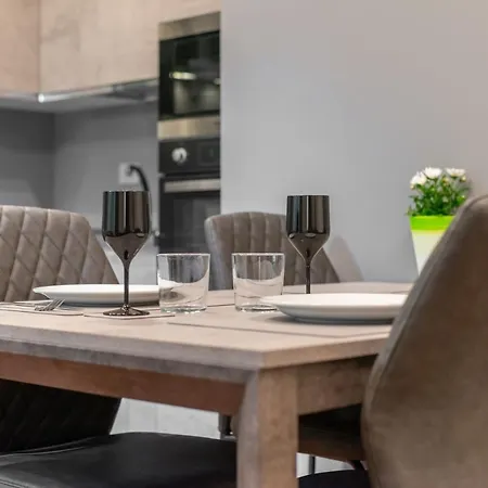 We - Broletto Boutique * Milánó