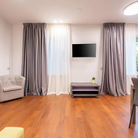 We - Broletto Boutique Apartman