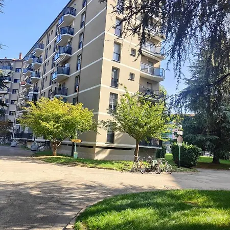Apartment Elegante Bilocale A Con Balcone *